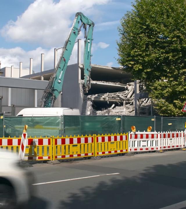 Abriss eines Parkhaus in Wetzlar. 