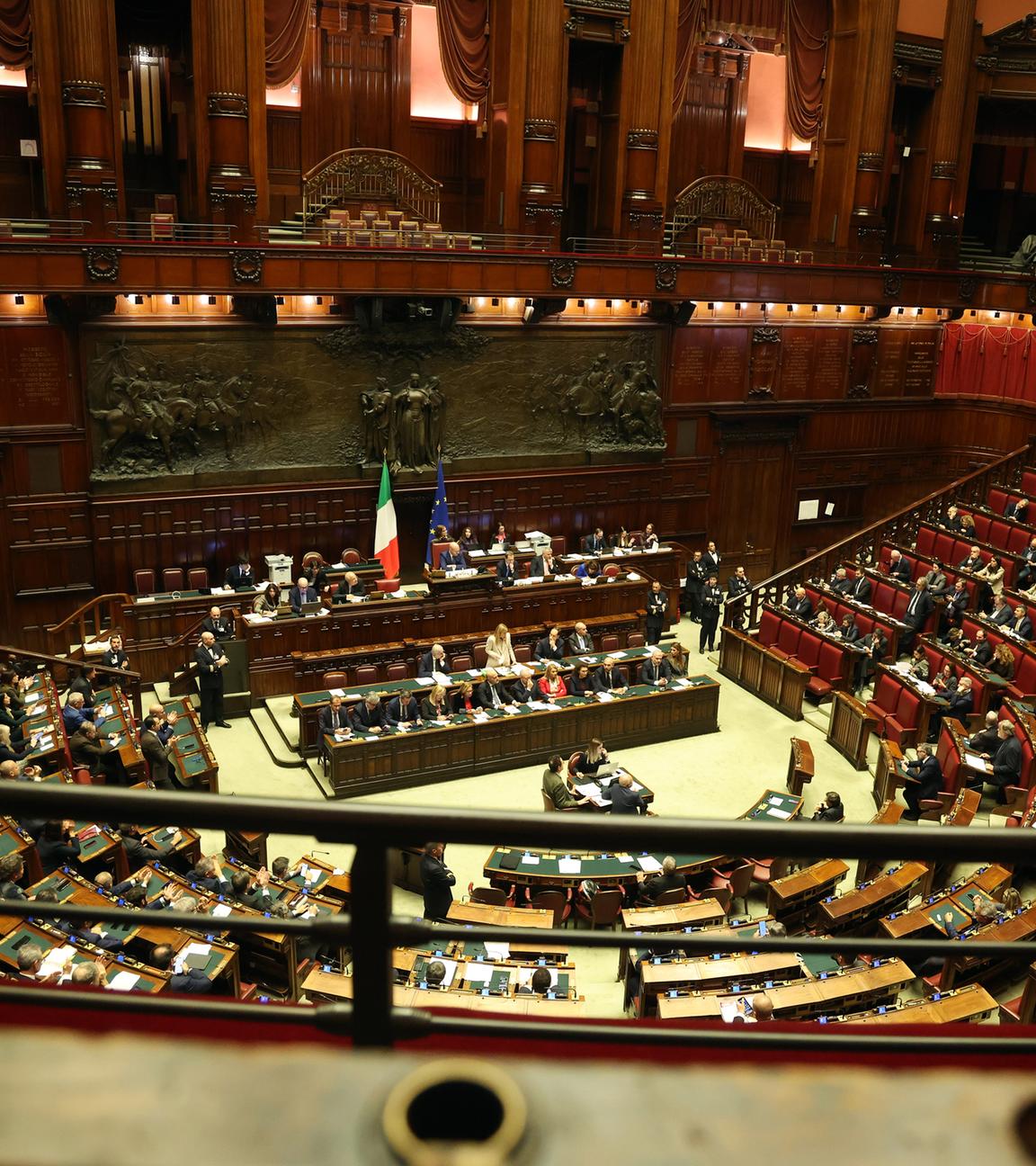 Giorgia Meloni, die Ministerpräsidentin von Italien, spricht in der Abgeordnetenkammer des Parlaments in Rom.