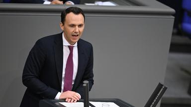  Pascal Reddig (CDU) spricht im Bundestag. 