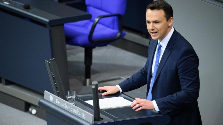  Pascal Reddig (CDU) spricht in der 29. Plenarsitzung der 21. Legislaturperiode im Deutschen Bundestag.