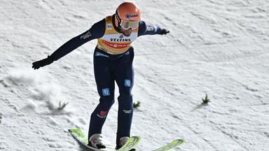 Pius Paschke landet einen Sprung in Oberstdorf bei der Vierschanzentournee