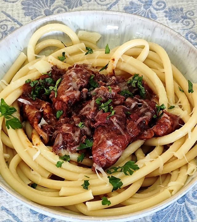 Pastitsáda - Traditionelles Schmorgericht aus Korfu