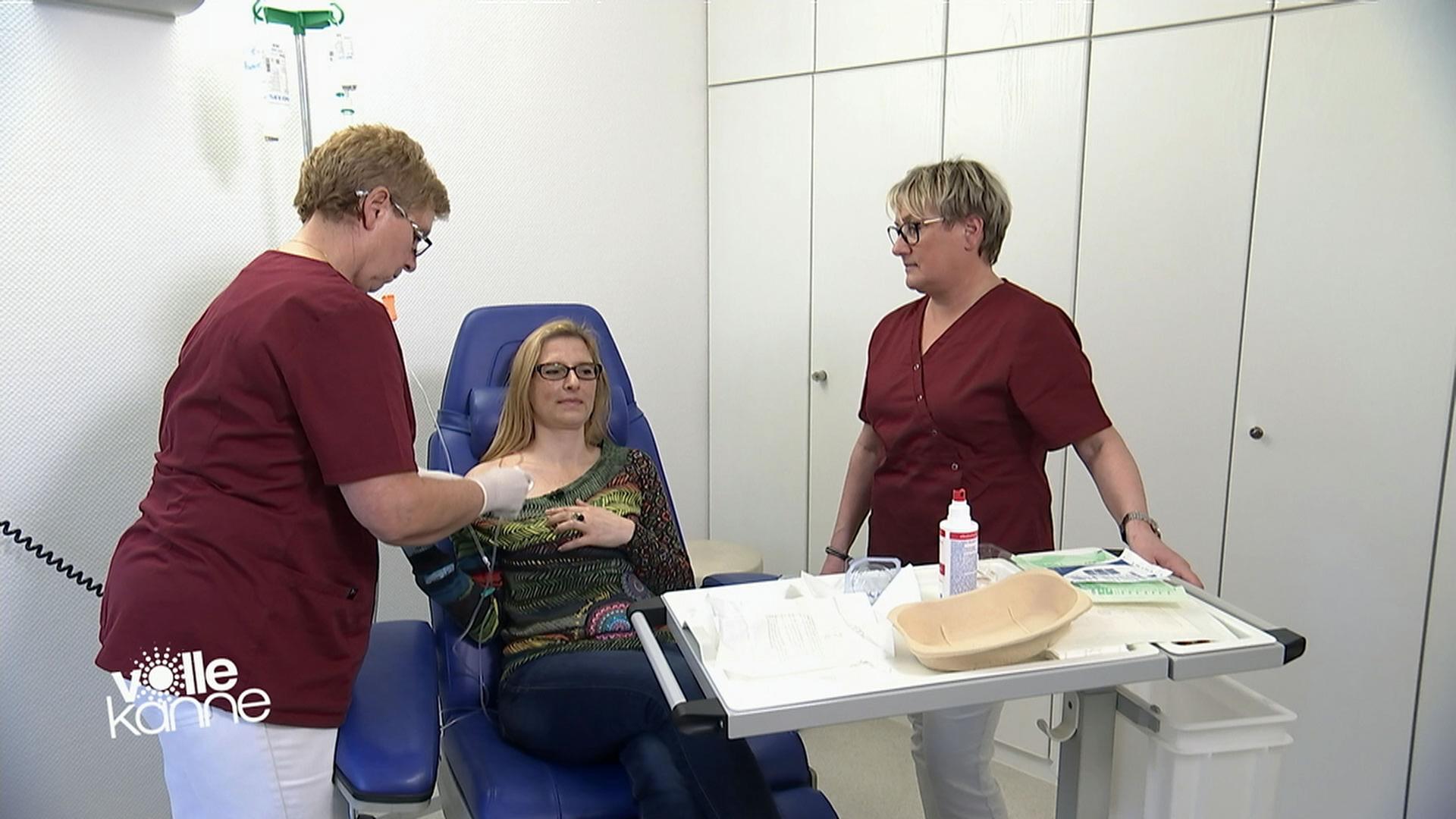 Patientin wird untersucht