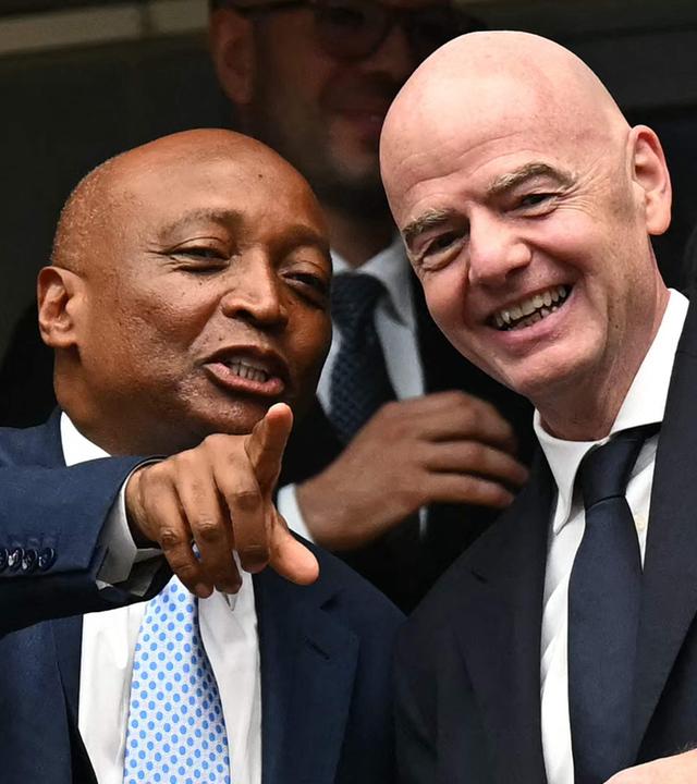 Patrice Motsepe und Gianni Infantino 