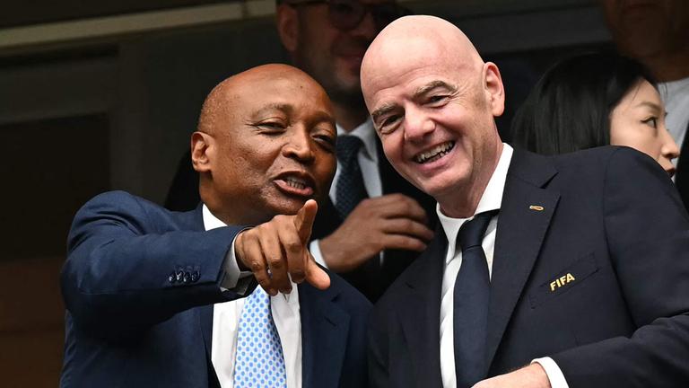 Patrice Motsepe und Gianni Infantino 
