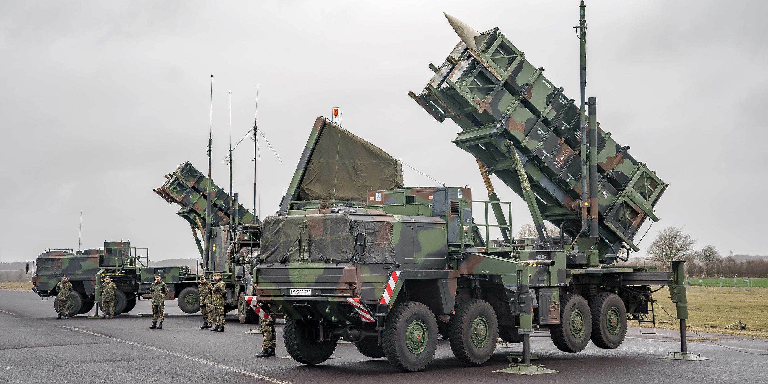 Flugabwehrraketensysteme Patriot am Bundeswehrstandort Schwesing