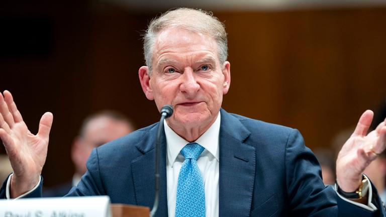 Paul Atkins, Vorsitzender der US-Börsenaufsicht SEC, spricht am 3. Juni 2025 im US-Kapitol in Washington bei einer Anhörung zum Haushaltsentwurf für das Fiskaljahr 2026.