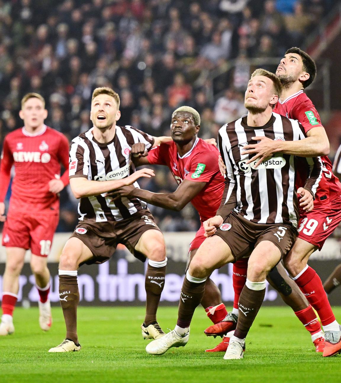 Bundesliga-Duell St. Pauli gegen Köln