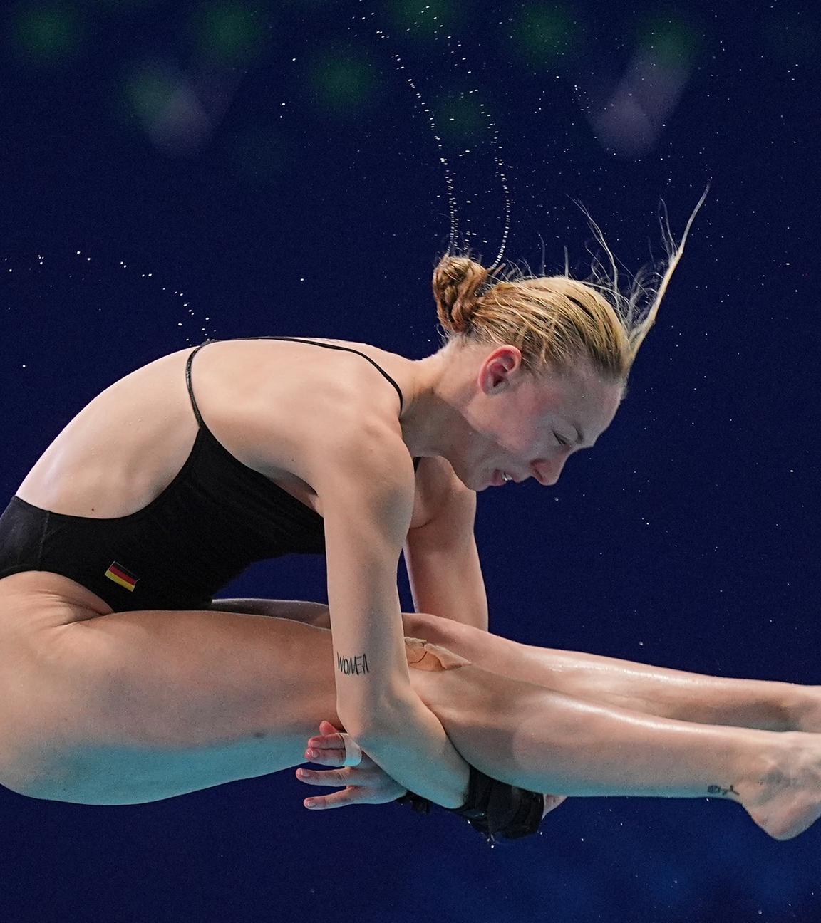 Pauline Pfeif startet für Deutschland im 10-Meter-Turmspringen bei der WM in Singapur.