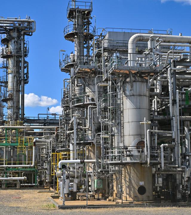 Technische Anlagen zur Rohölverarbeitung auf dem Gelände der PCK-Raffinerie GmbH.