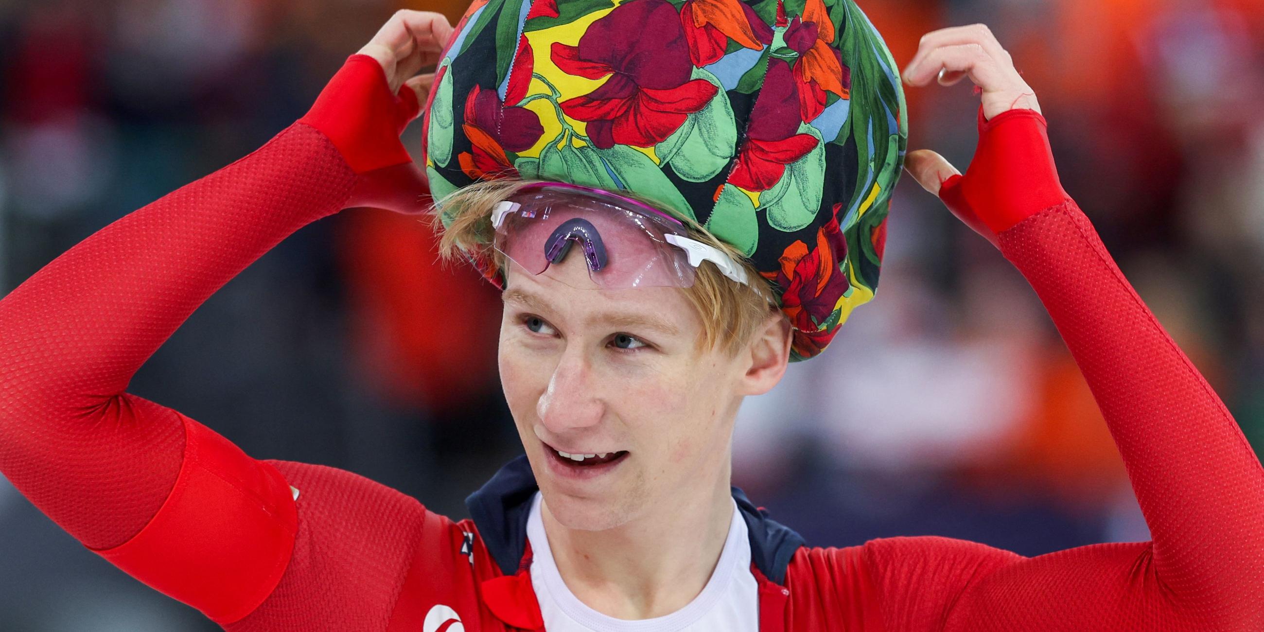 Der norwegische Sieger Peder Kongshaug jubelt nach dem 1500-Meter-Rennen.