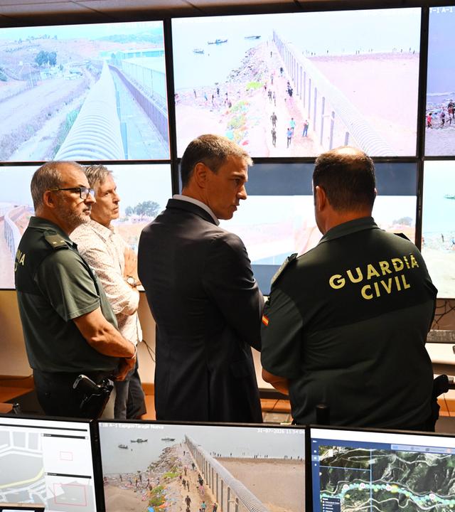 Der spanische Ministerpräsident Pedro Sánchez besucht Ceuta.