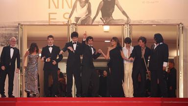 Penélope Cruz tanzt nach Filmpremiere in Cannes