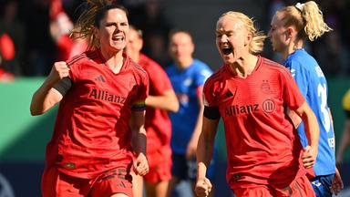 Torjubel Pernile Harder (FCB) nach Tor zum 2-2.