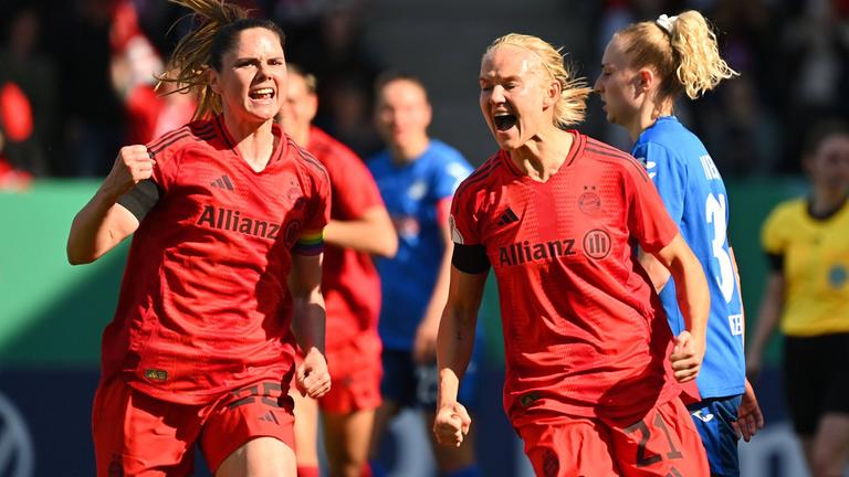 Torjubel Pernile Harder (FCB) nach Tor zum 2-2.