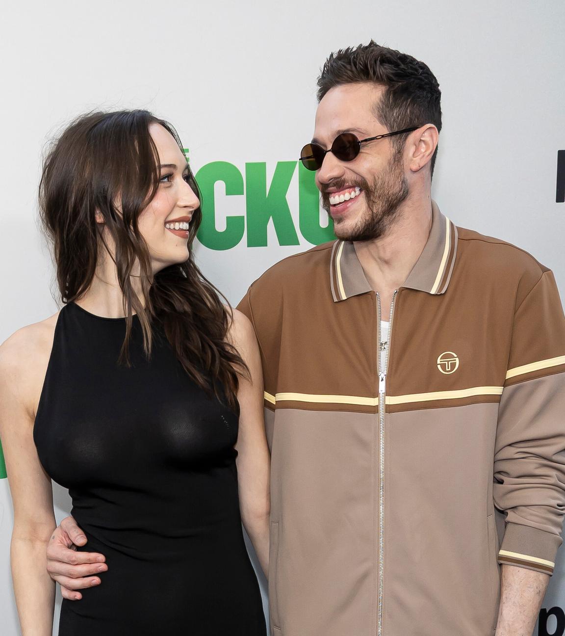 Eddie Murphy posiert mit Pete Davidson