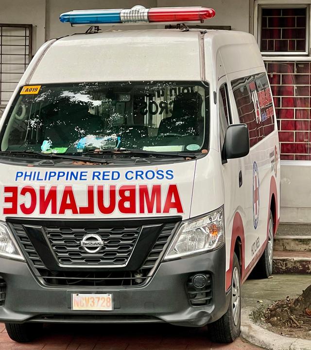 Symbolbild: Ein Krankenwagen ist vor einem Hospital in Manila zu sehen. 