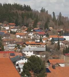 Bayern, Philippsreut: Blick über den Ort Philippsreut.