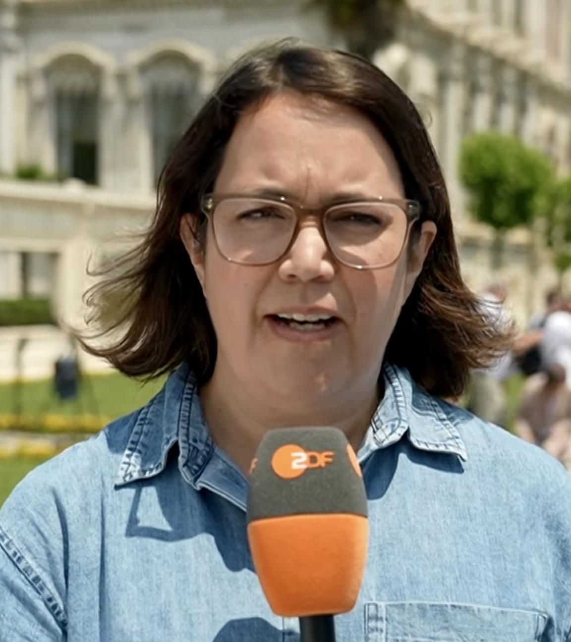 ZDF-Korrespondentin Phoebe Gaa aus Istanbul