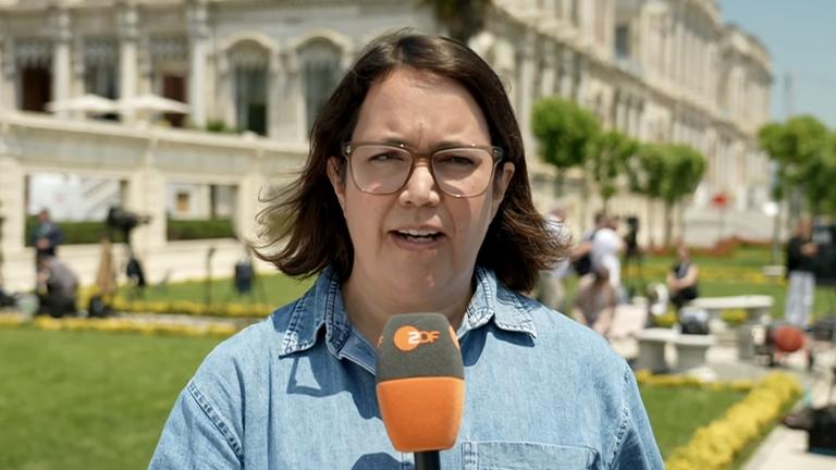 ZDF-Korrespondentin Phoebe Gaa aus Istanbul