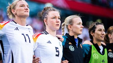 Alexandra Popp, Marina Hegering, Merle Frohms, Sara Doorsoun (von links).