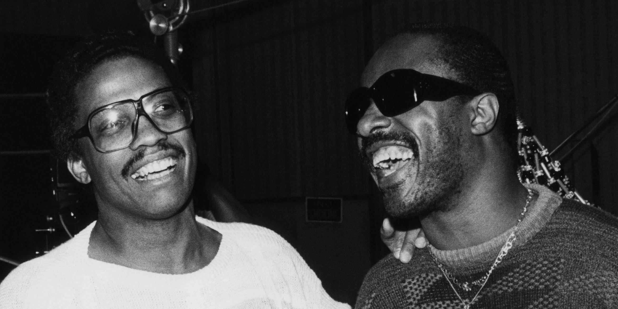 Jazzpianist Herbie Hancock (L) und Stevie Wonder, aufgenommen am 01.01.1980