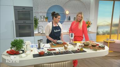Nadia Alexia Challah und Nadine Krüger in der Küche 