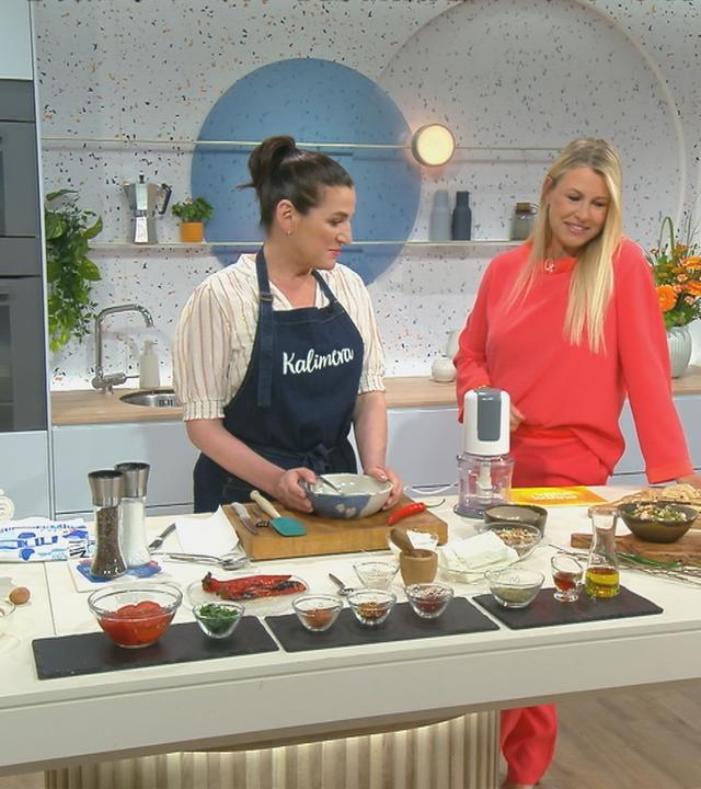 Nadia Alexia Challah und Nadine Krüger in der Küche 