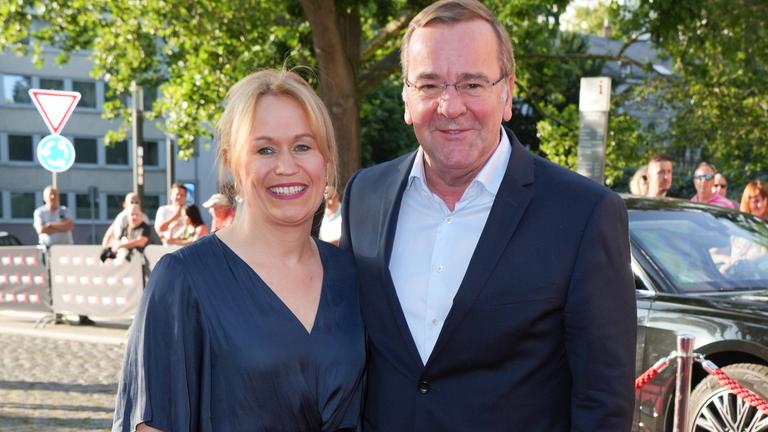Boris Pistorius und Julia Schwanholz bei den Nibelungen-Festspielen