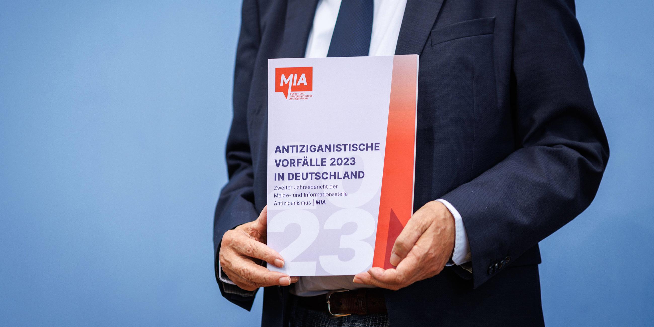 Vorstellung des Jahresberichts zu antiziganistischen Vorfällen 2023 in der Bundespressekonferenz