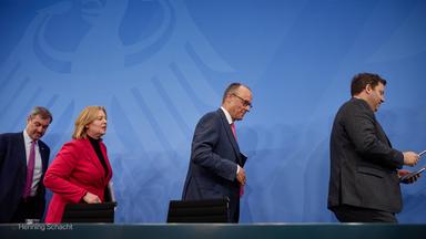 Pressekonferenz mit Ministerpräsident von Bayern Markus Söder (CSU), Bundeskanzler Friedrich Merz / CDU, SPD Vorsitzende Baerbel Bas und SPD Vorsitzender Lars Klingbeil zu den Ergebnissen der Beratungen des Koalitionsausschusses 