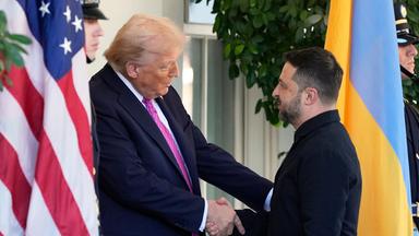 Donald Trump empfängt Wolodymyr Selenskyj vor dem Weißen Haus. 