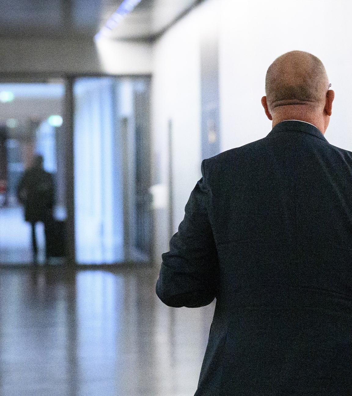(Archivbild) Jan Stöß, Leiter der Abteilung Recht und Organisation im Bundesministerium der Verteidigung (BMVg), kommt zur Sitzung des Parlamentarischen Kontrollgremiums