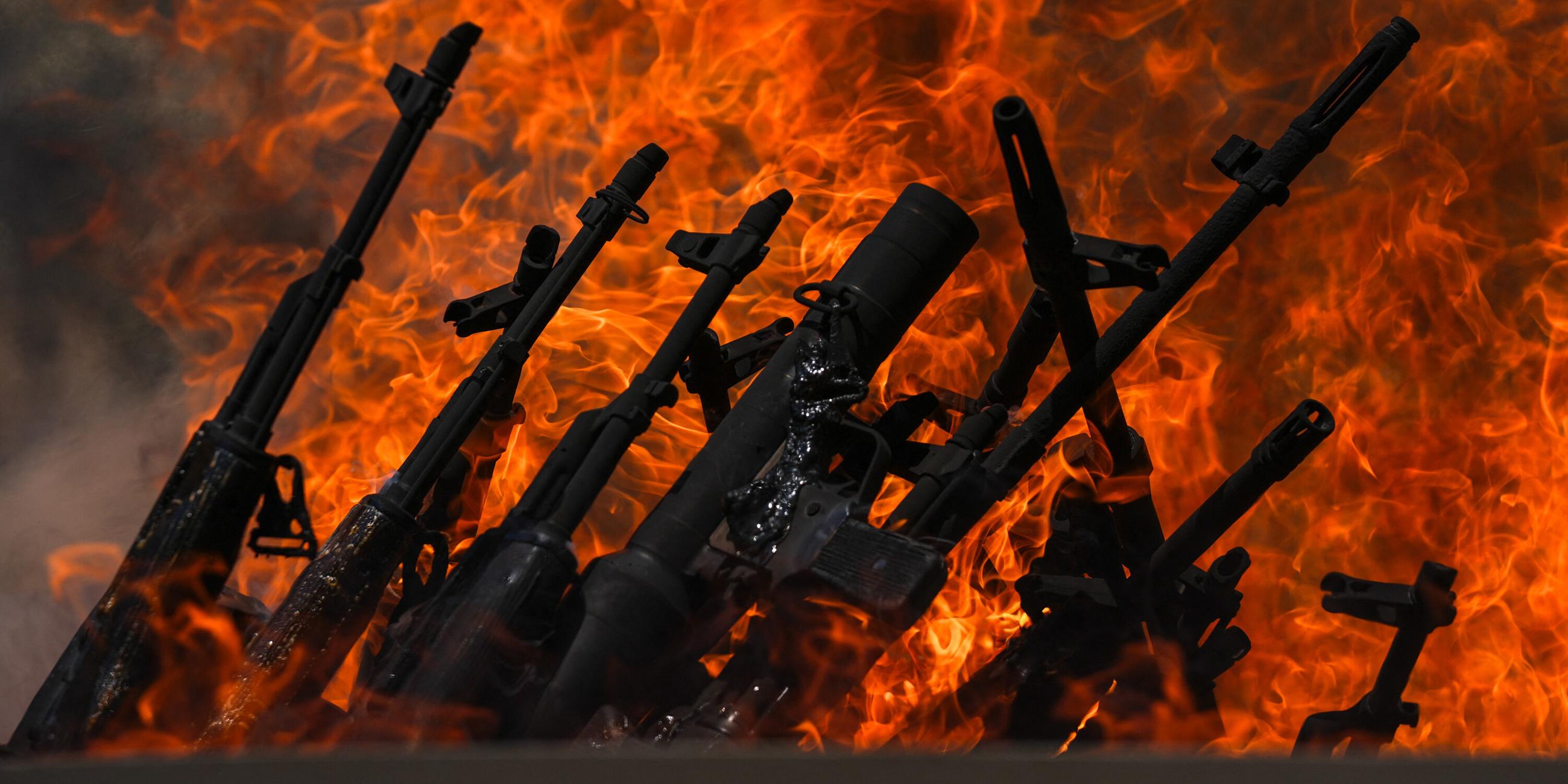 Brennende Waffen