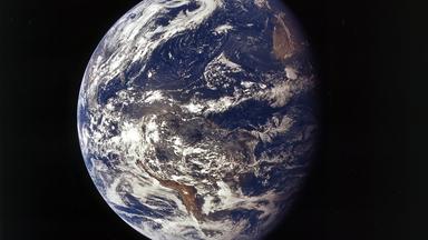 Weltraum: Die Erde im Weltall