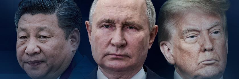Xi Jing-Ping, Putin, und Trump sind zu sehen mit Bildern verschiedener Militär-Technik, wie Flugzeugträger oder Drohnen, als Hintergrund. Oben links ist das ZDF Logo und unten stehen weitere Infos zum Podcast