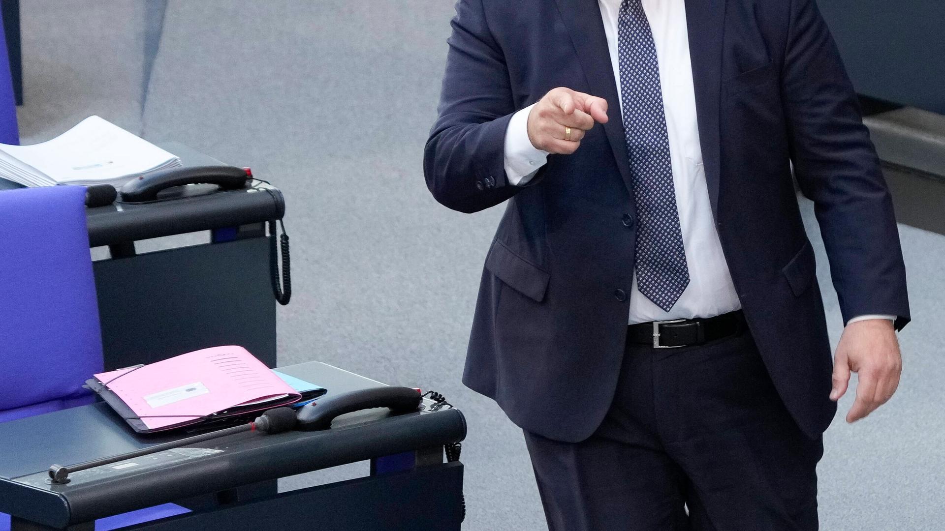 Pöbelnde Abgeordnete im Bundestag (Symbolfoto)