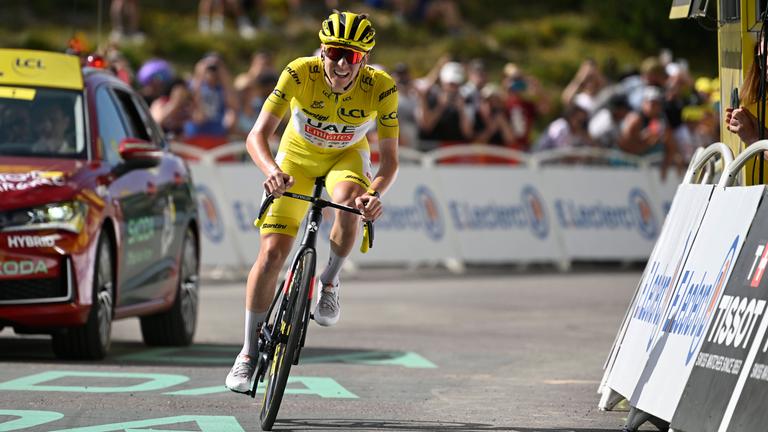 Pogacar Tadej gewinnt die 15. Etappe der Tour de France.