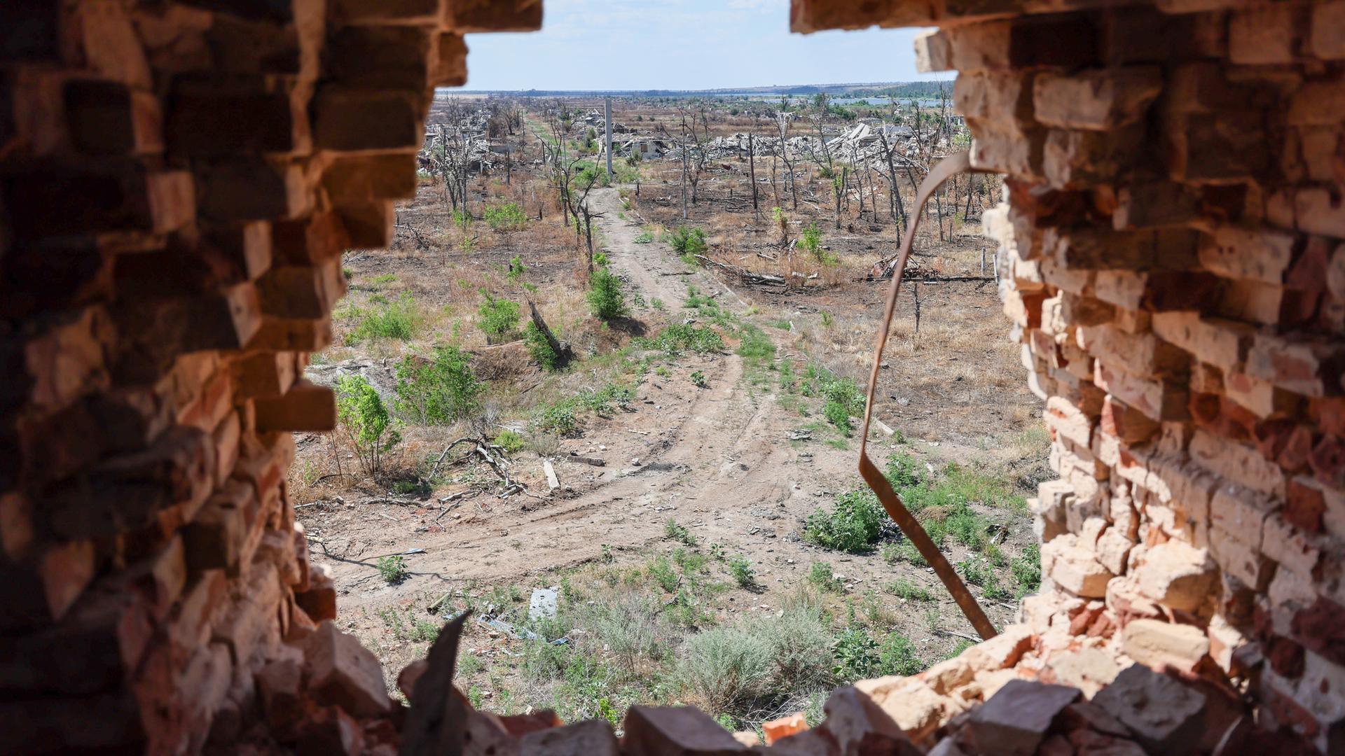 Die zerstörte Ortschaft Nowonikolajewka im Rajon Pokrowsk