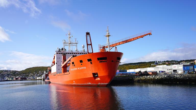 Akademik Fedorow ist einer der zusätzlichen Eisbrecher, die Polarstern unterstützen werden und heute mit aufbrechen in die Arktis.