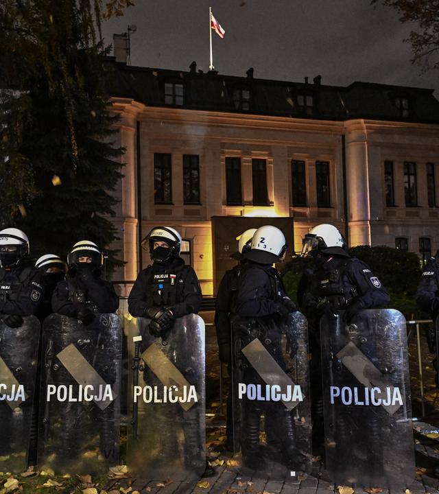 Polizei vor dem polnischen Verfassungsgericht