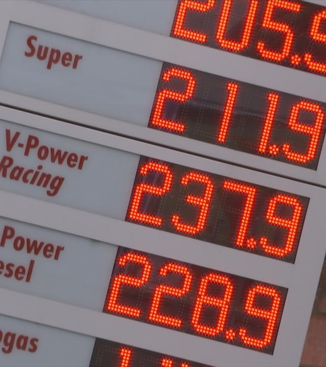 Dieselpreise an einer Tankstelle.