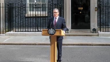 Keir Starmer verkündet seinen Amtsrücktritt in der Downing Street. 