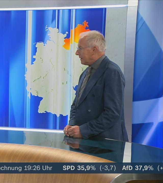 Politikwissenschaftler Karl-Rudolf Korte mit einer Analyse zu den Wahlen in Mecklenburg-Vorpommern und Berlin.