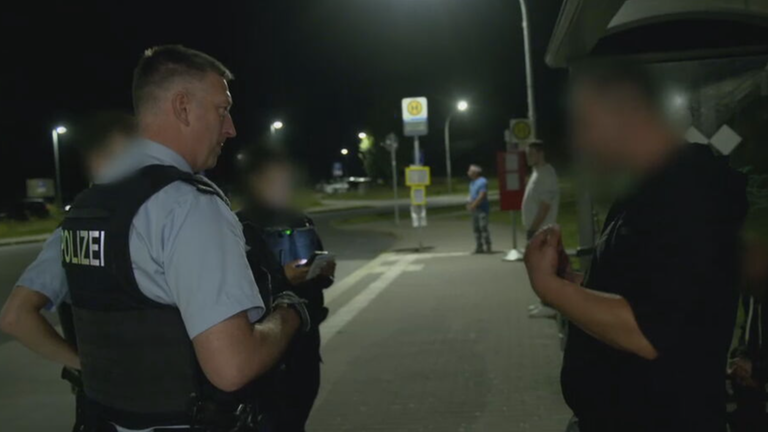 Polizei im Einsatz an Berliner Bahnhöfen