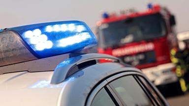 Polizei und Feuerwehr-Einsatzfahrzeug (Symbolfoto)