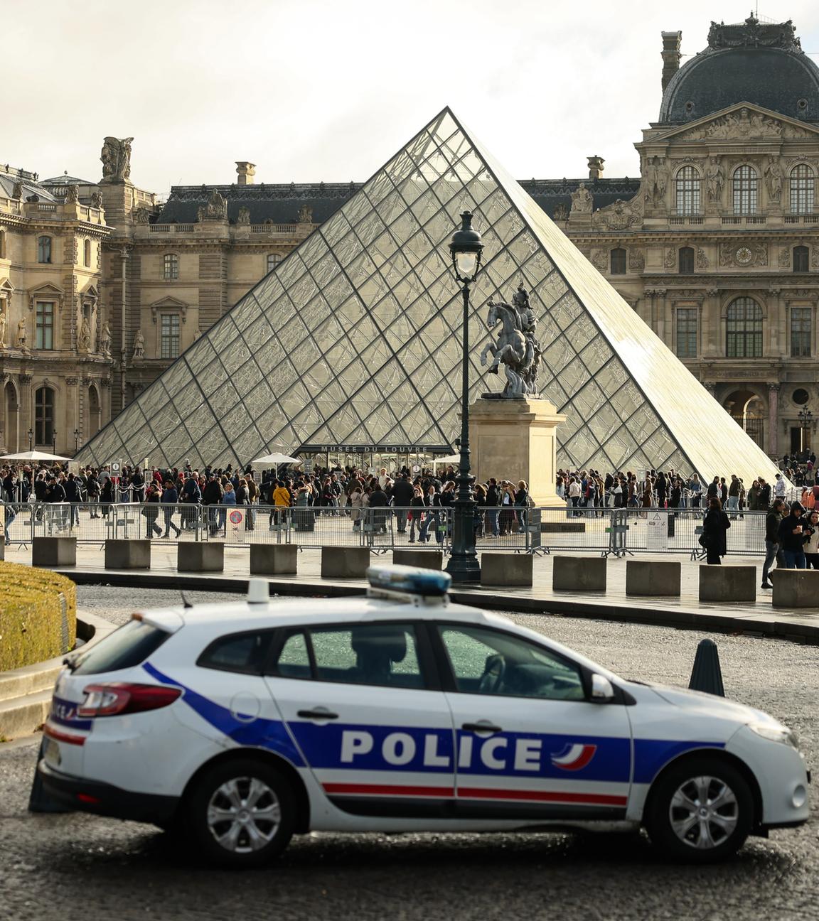Der Louvre in Paris
