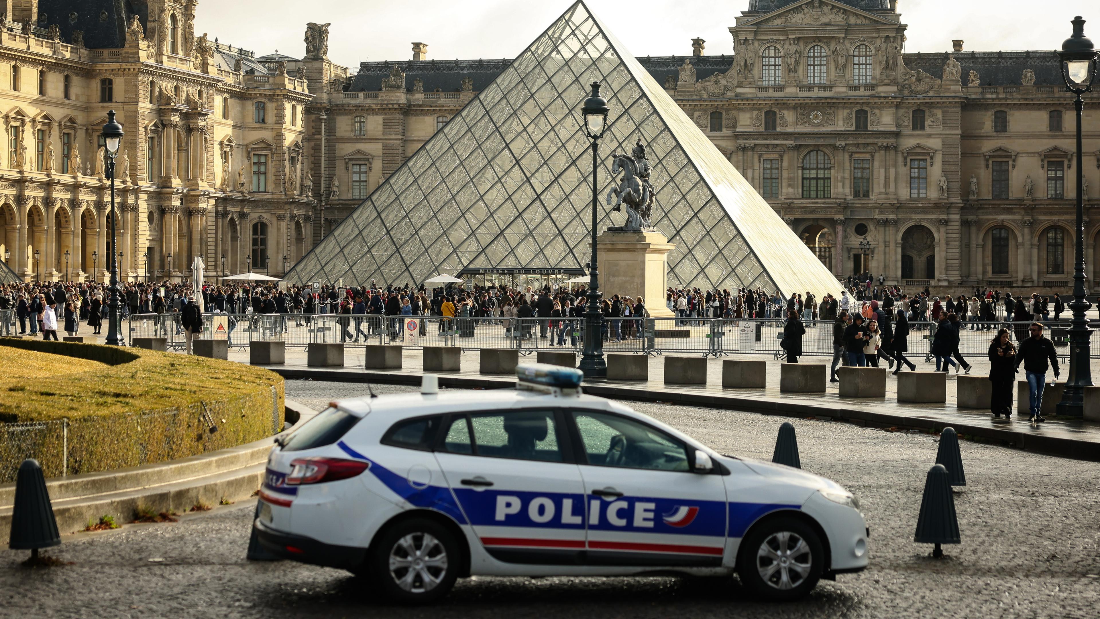 Der Louvre in Paris