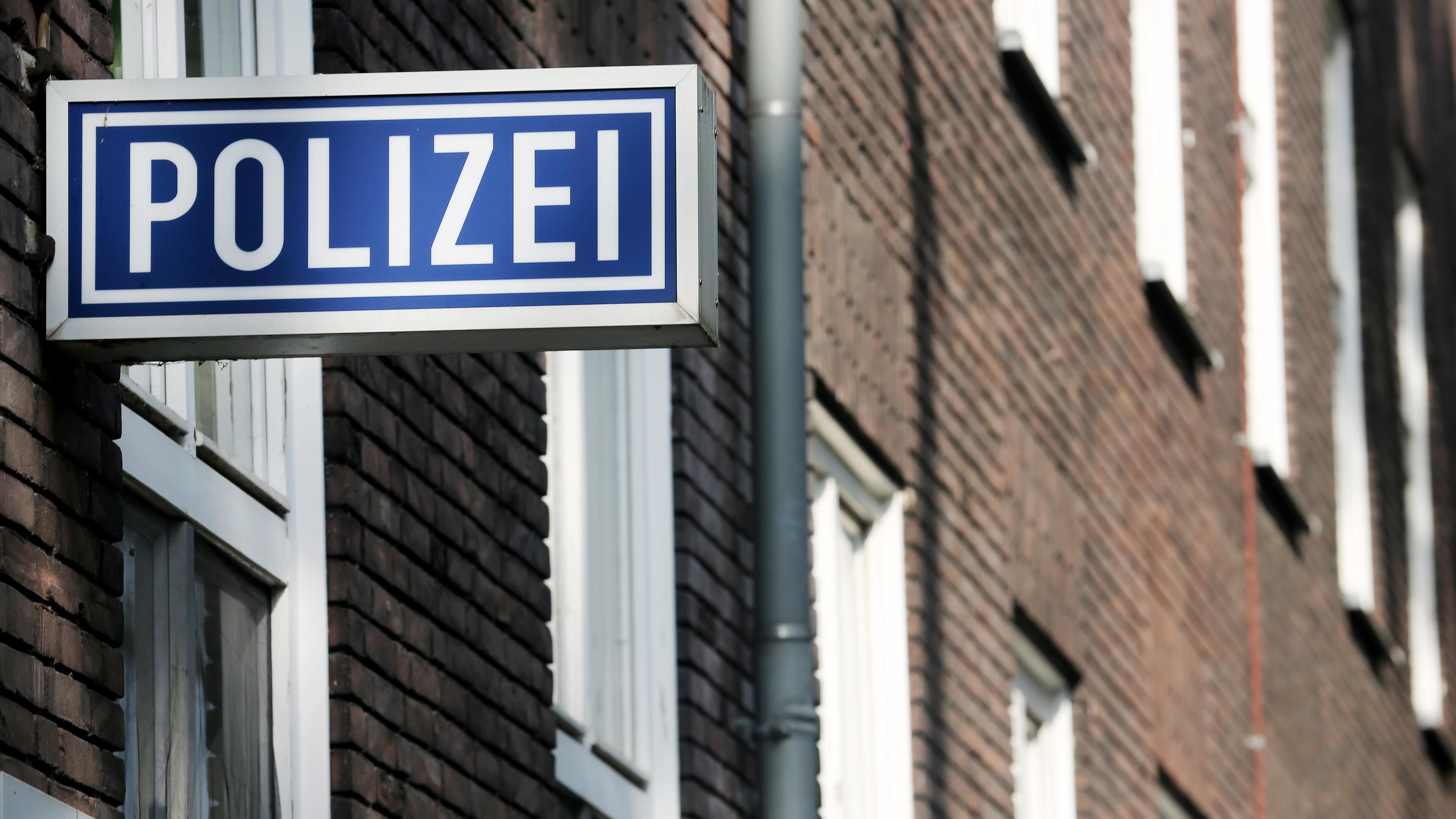 Polizei-Schild