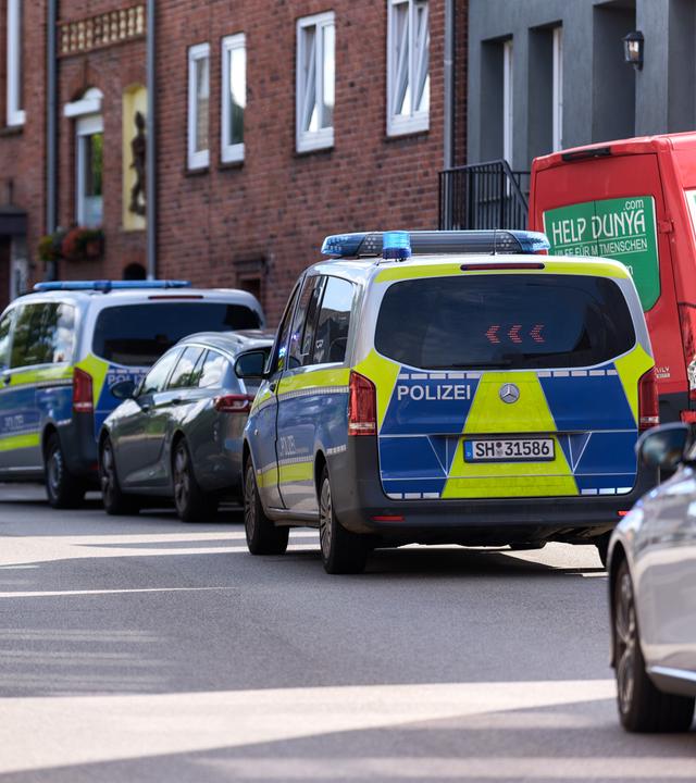 Polizei und Krankenwagen in Preetz 